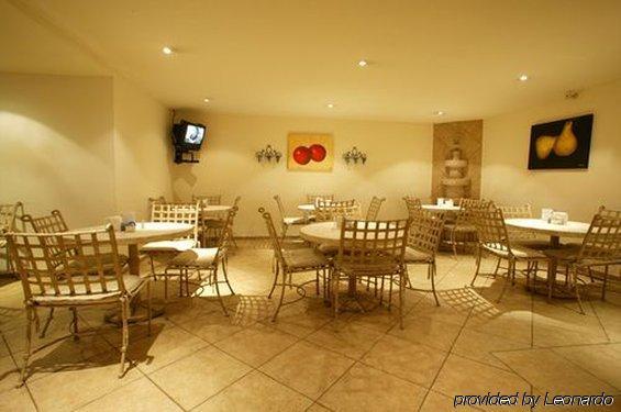 Plaza Del Arco - 3*