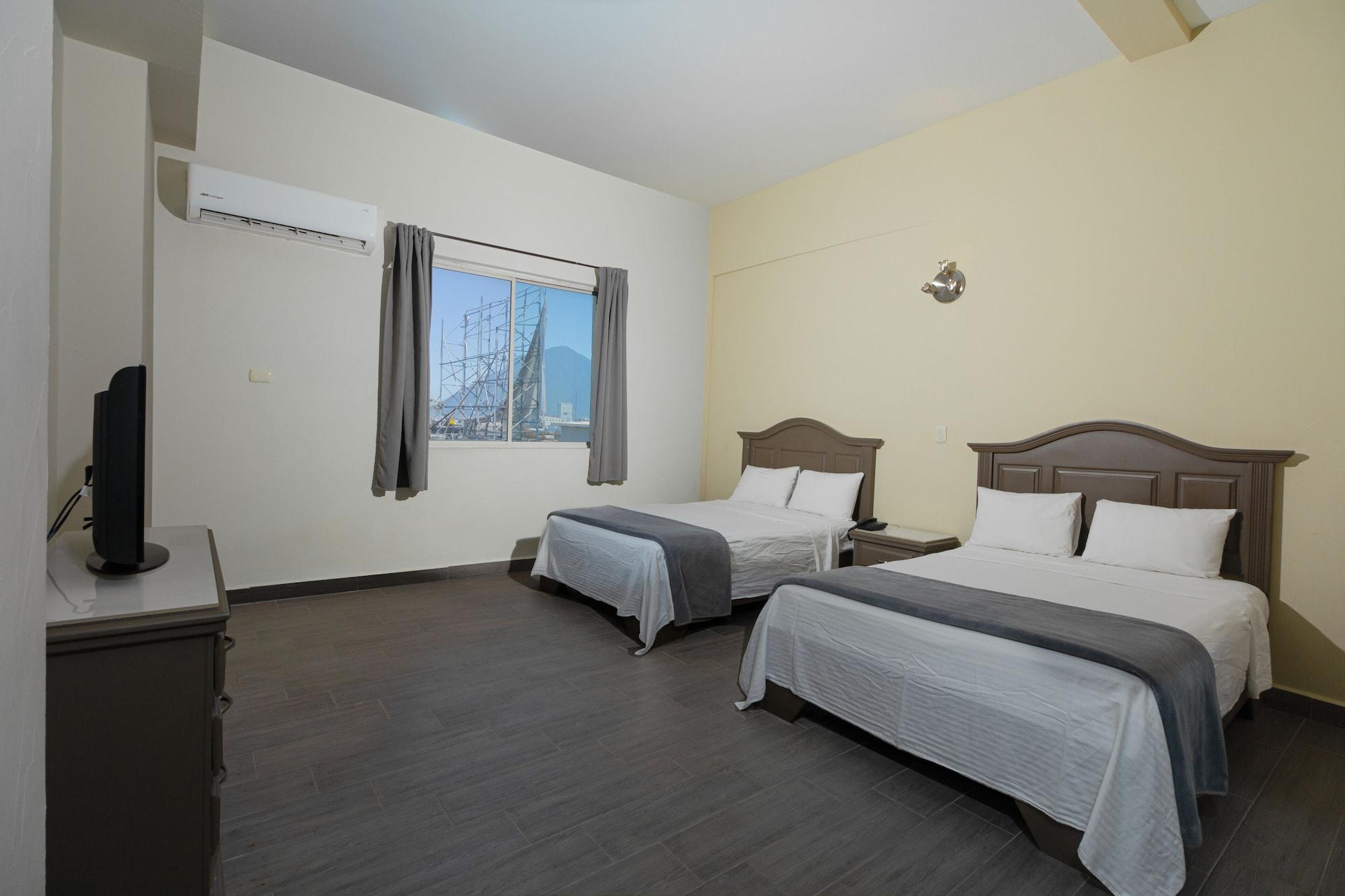 Plaza Del Arco - Hotel 3*