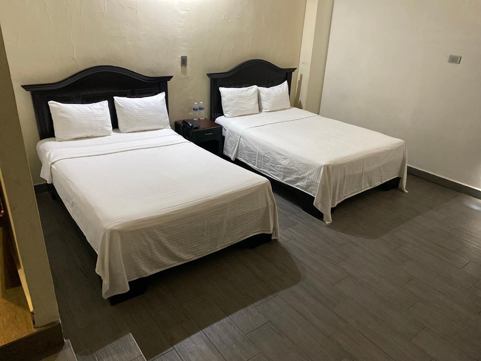Plaza Del Arco - Hotel Monterrey