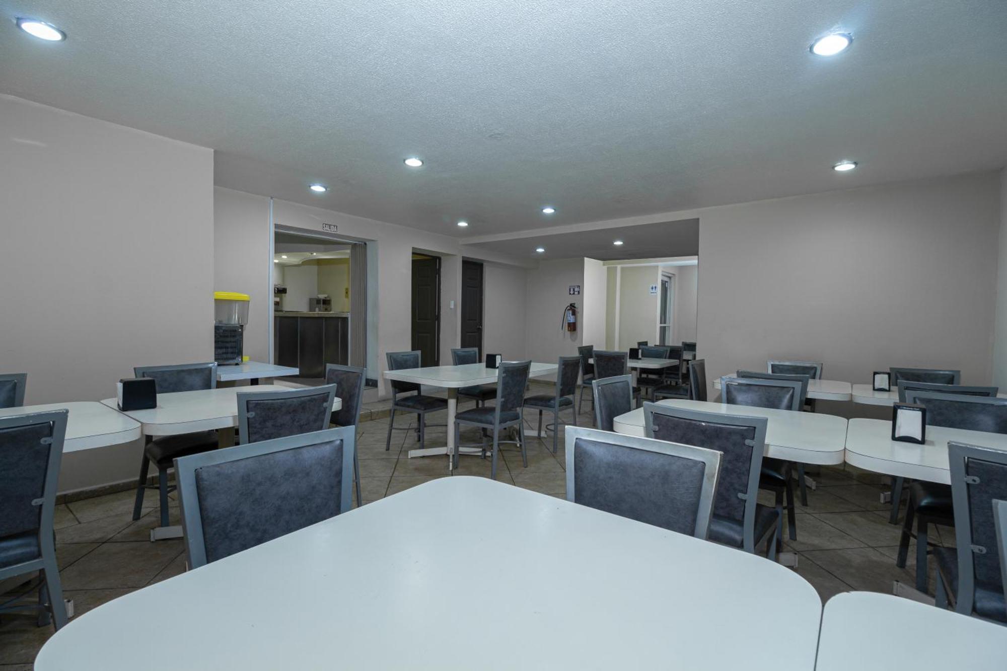 Plaza Del Arco - 3* Monterrey